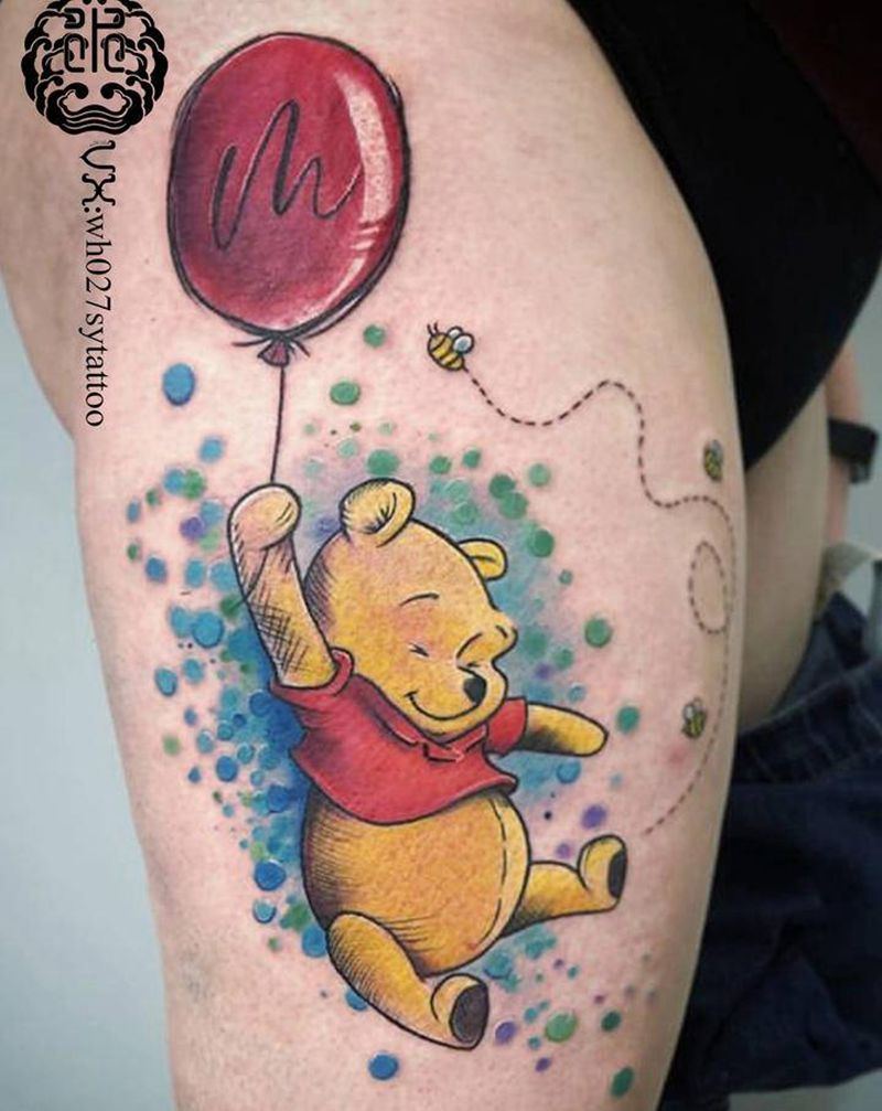 维尼小熊纹身图片_腿部水彩维尼熊熊气球纹身图案