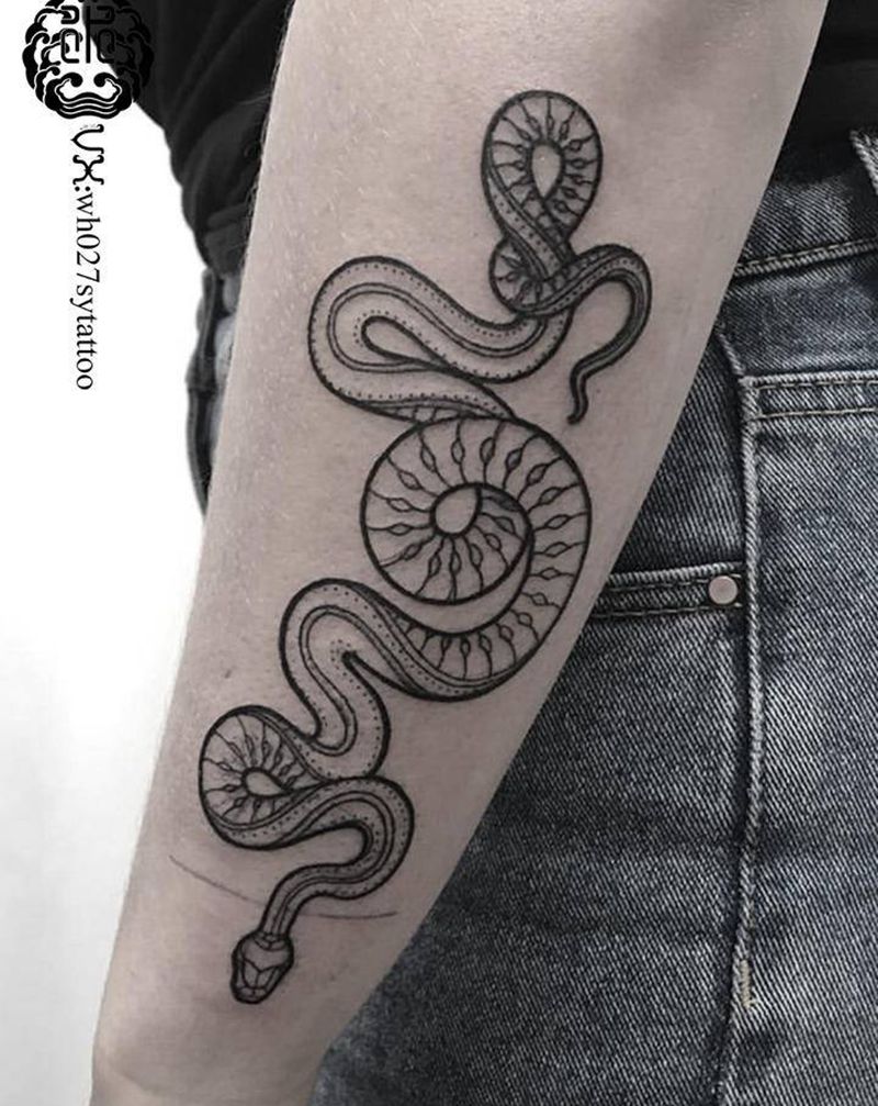 蛇纹身图片_手臂图腾蛇纹身图案