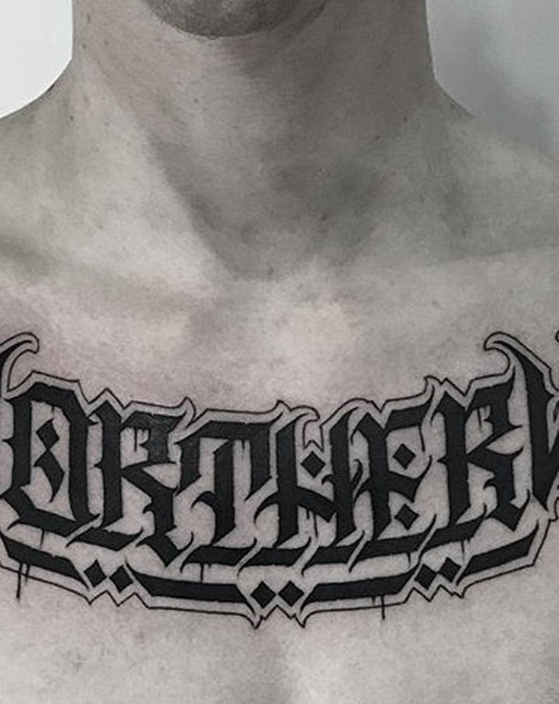 暗黑哥特体纹身图片_胸部花体字纹身图案