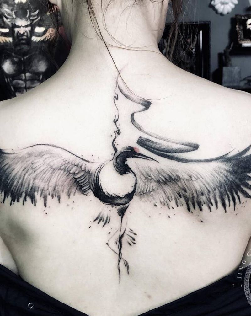 鹤纹身图片_背部水墨纹身图案