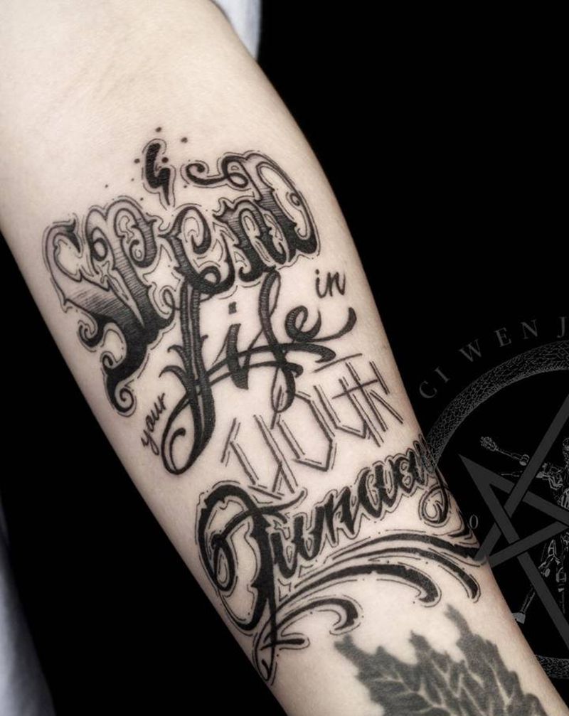 花体纹身图片_手臂花体字纹身图案