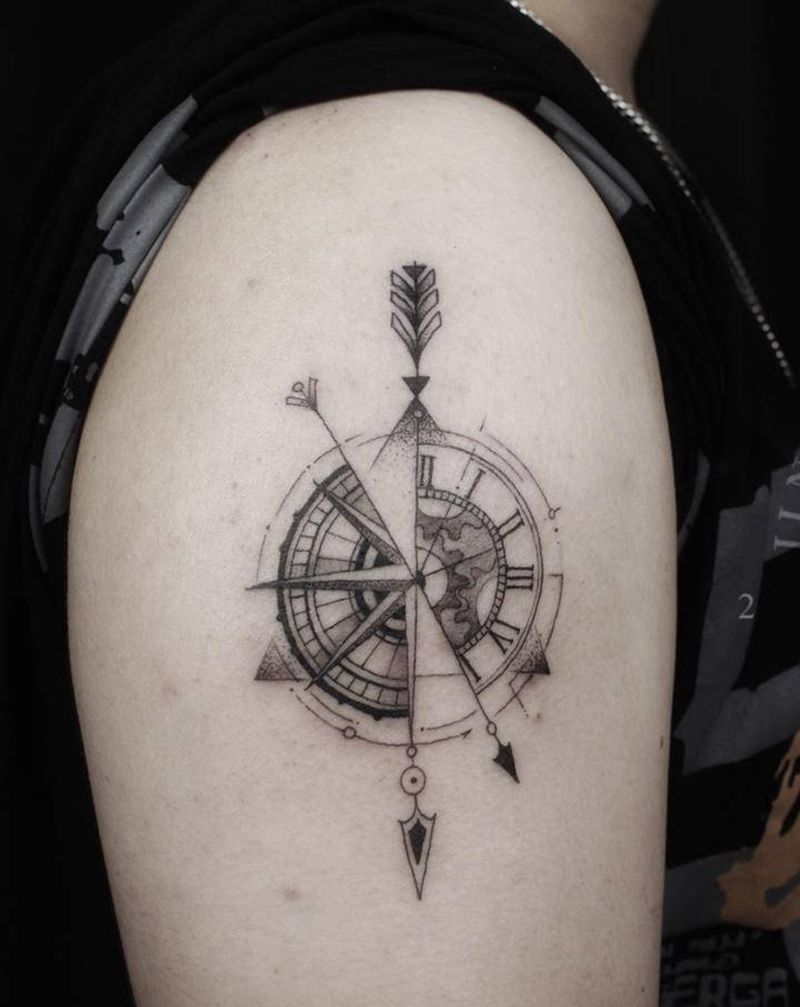 指南针纹身图片_肩部欧美写实几何纹身图案