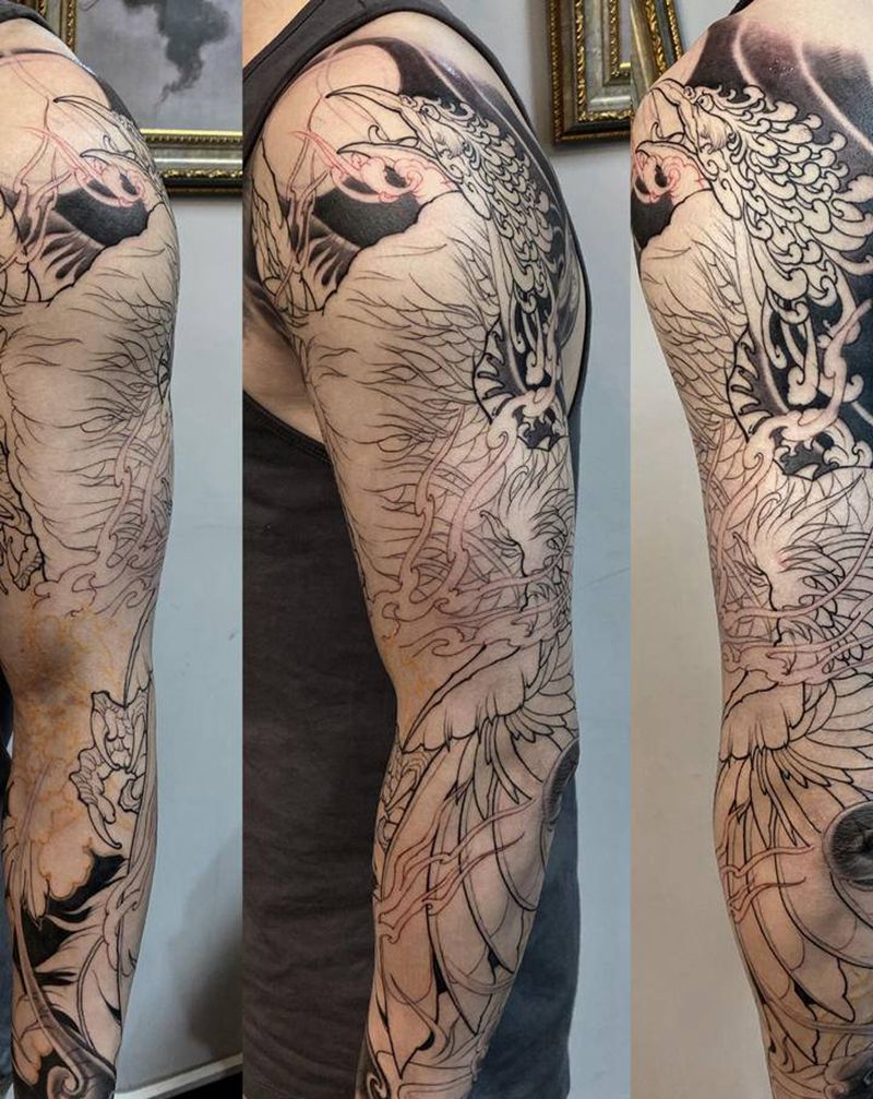 凤凰纹身图片_手臂手部新传统老传统凤凰火焰花臂纹身图案