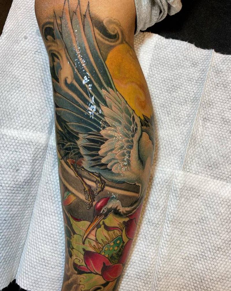 仙鹤纹身图片_手臂腿部新传统水彩仙鹤荷花鹤纹身图案