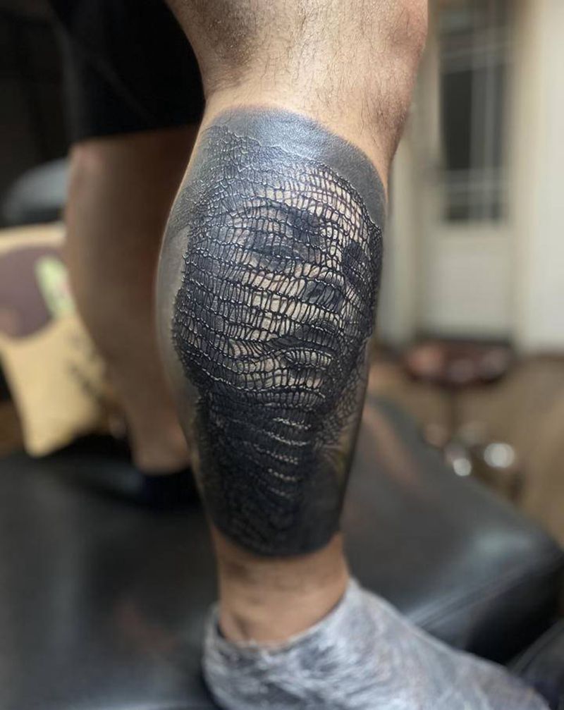 小腿女装纹身图片_腿部欧美写实纹身图案