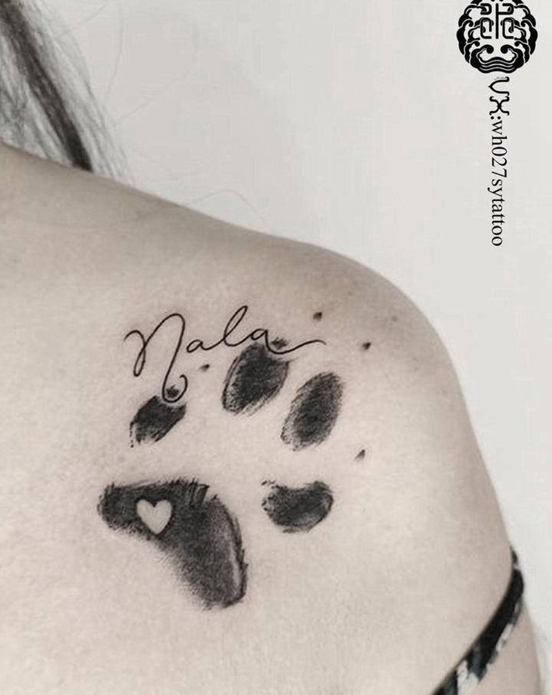 狗爪印纹身图片_胸部欧美写实狗狗爪印狗爪纹身图案