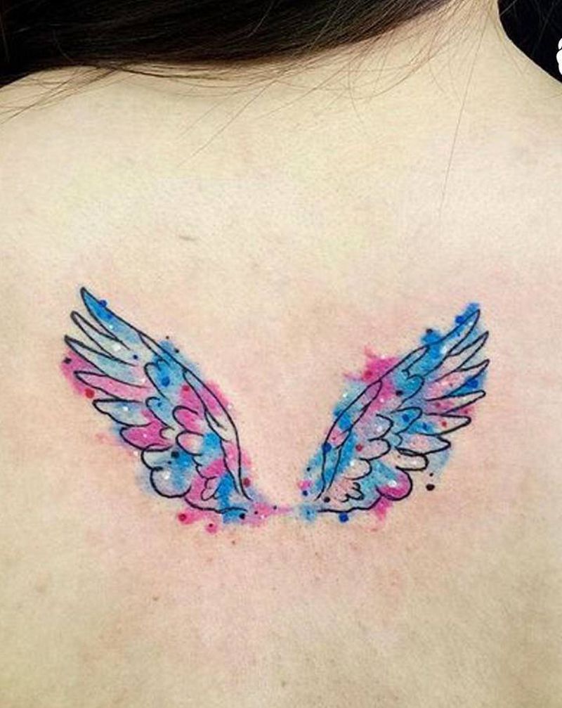 翅膀纹身图片_背部水彩翅膀纹身图案