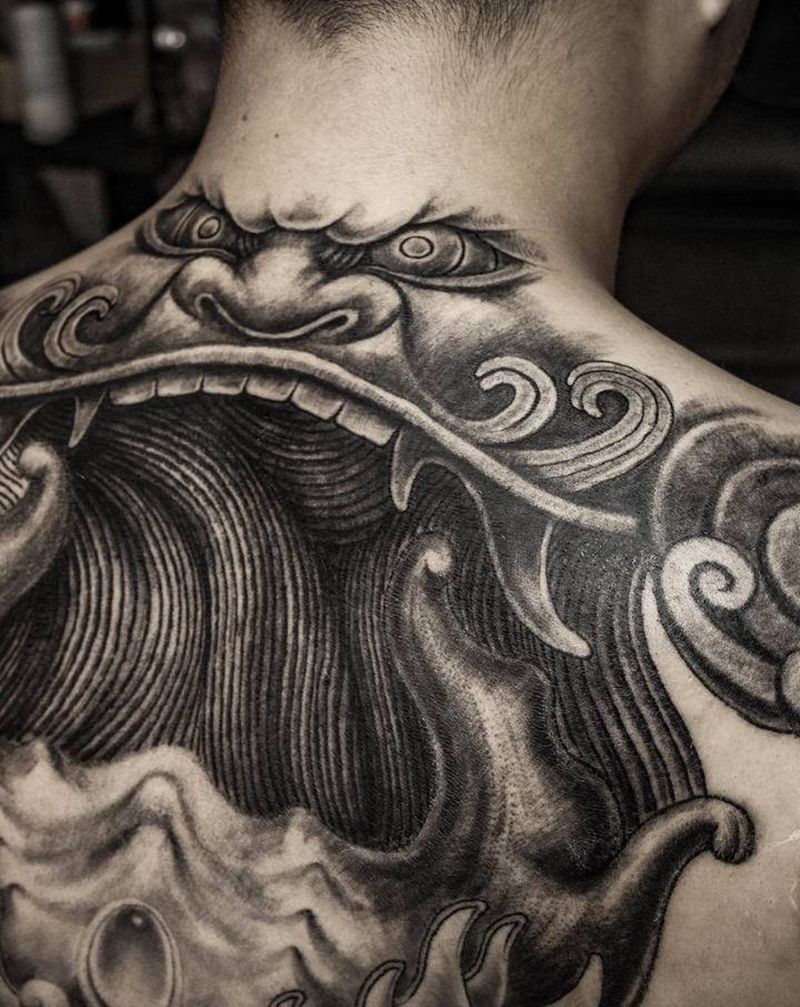 满背未完纹身图片_背部欧美写实纹身图案