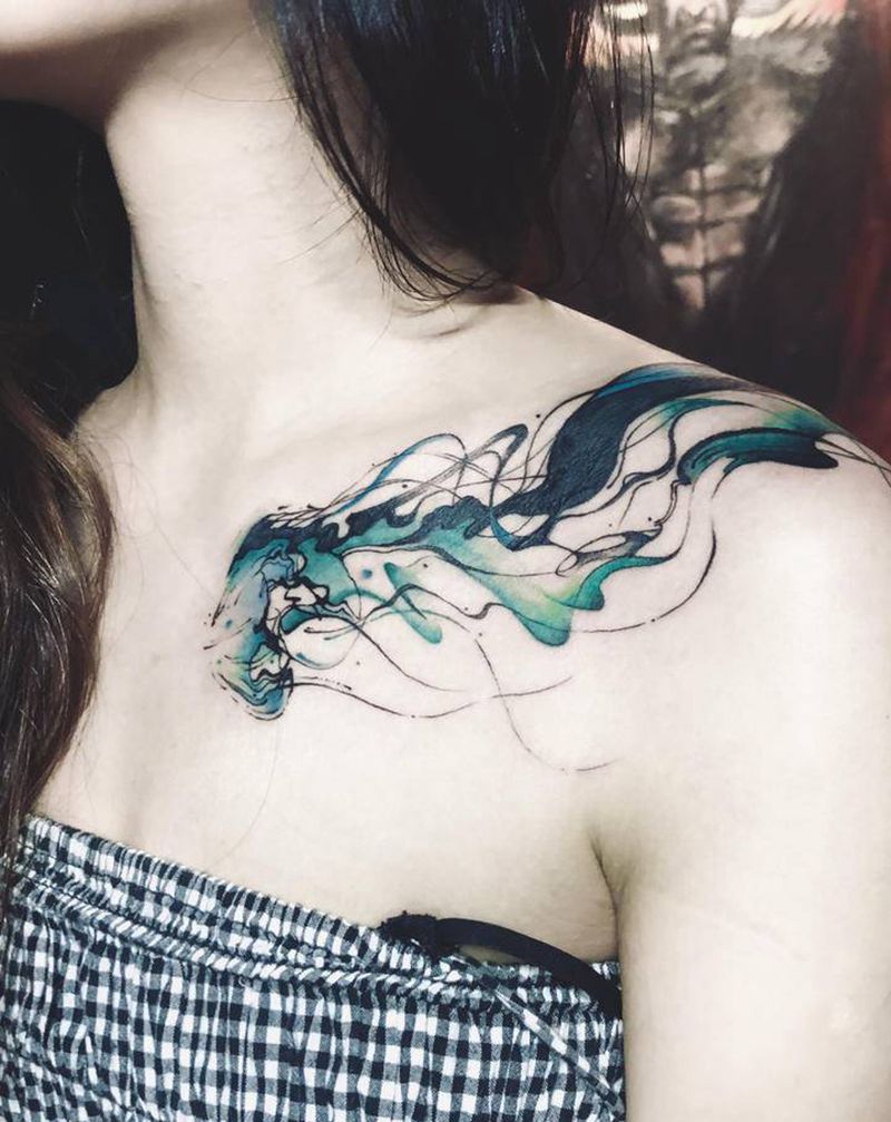 遮盖作品，水彩水墨纹身图片_颈部胸部水墨水彩纹身图案