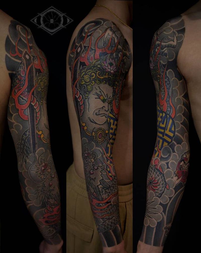 不动明王纹身图片_手臂老传统新传统不动明王 龙纹身图案