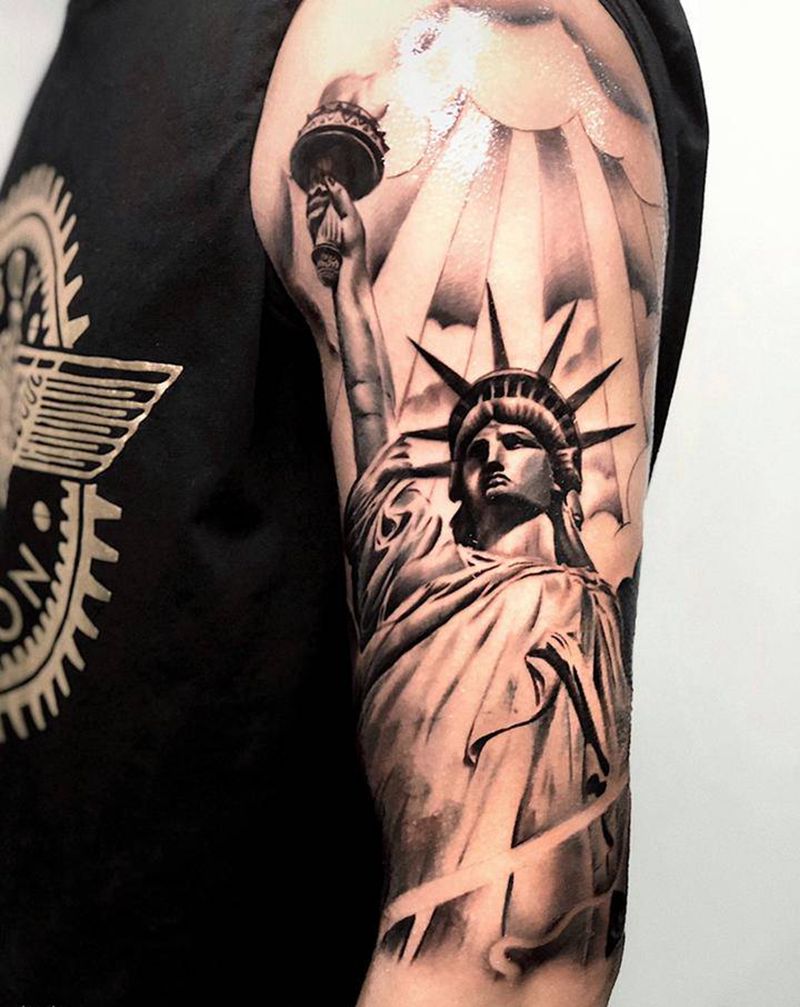 自由女神纹身图片_手臂欧美写实纹身图案