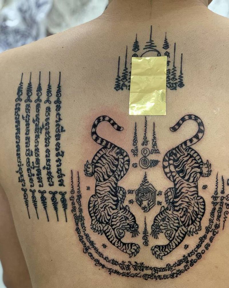 今日作品更新#法力刺符#纹身图片_背部刺符纹身图案