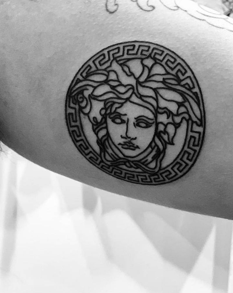 今日作品更新#范思哲#纹身图片_手臂Old School纹身图案