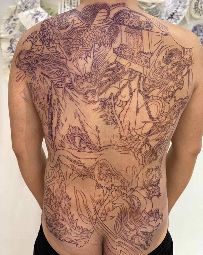 补发作品#九龙拉棺#纹身图片_背部新传统九龙拉棺纹身图案