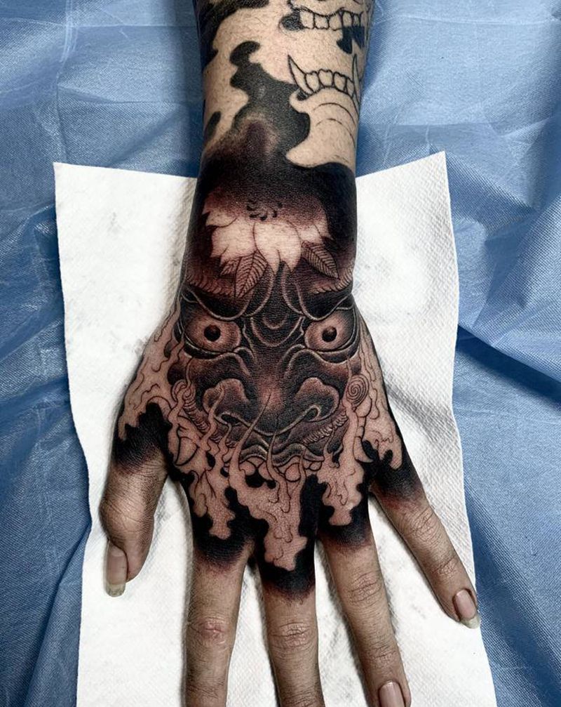 般若 未完纹身图片_手部新传统纹身图案