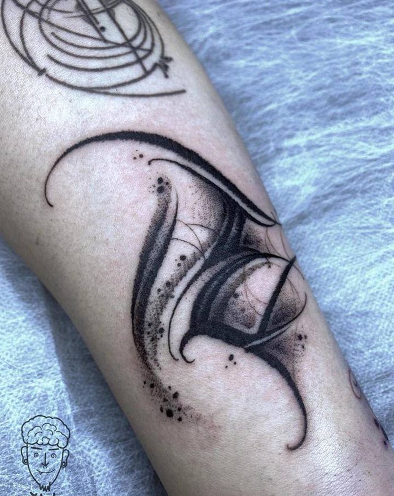 花体字纹身图片_手臂花体字纹身图案