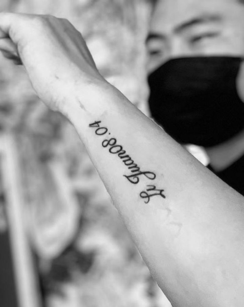 #今日作品更新#花体字#寓意保纹身图片_手部花体字花体字纹身图案