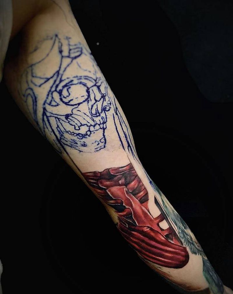 红色骷髅纹身图片_欧美写实纹身图案