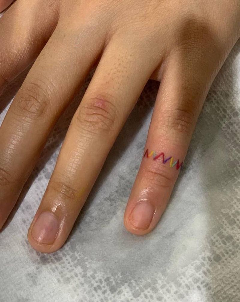 今日作品更新 #小清新 彩色纹身图片_手部几何彩色小清新纹身图案