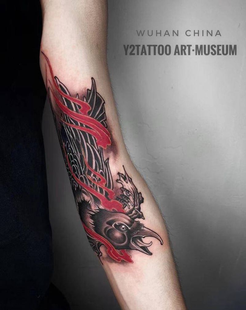 ⚔️ work遮盖纹身图片_手部新传统乌鸦纹身图案