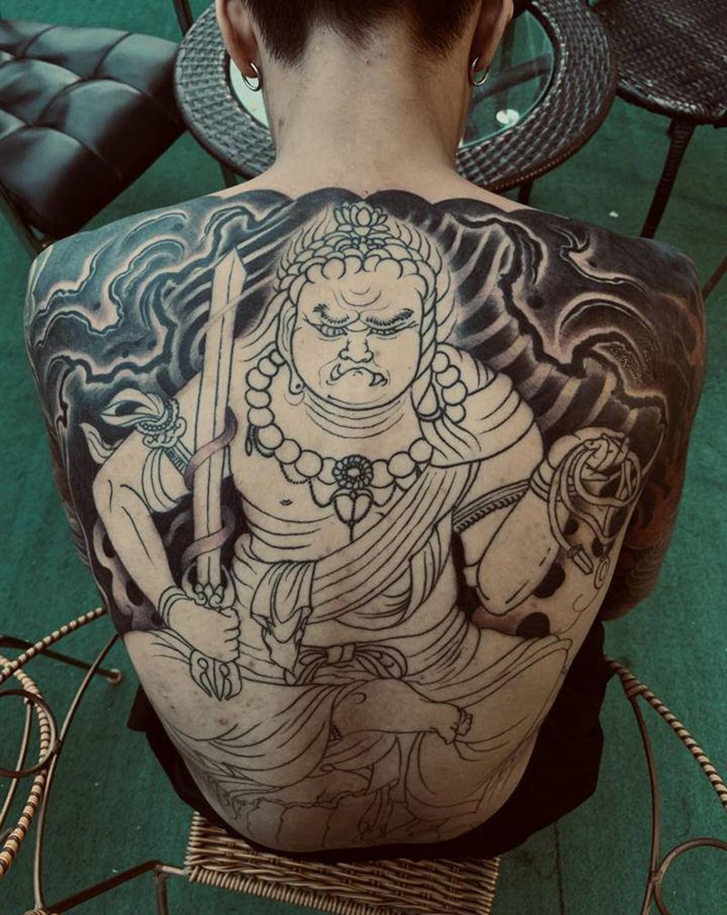 不动明王 下次继续纹身图片_背部新传统纹身图案