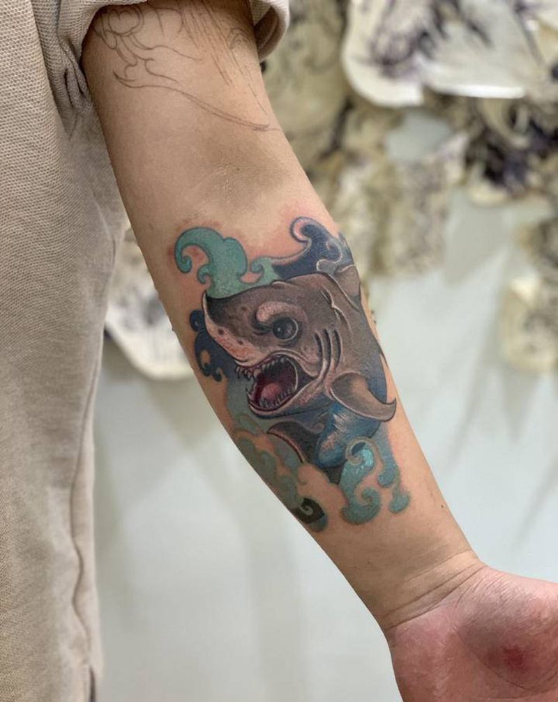 今日作品更新纹身图片_手部New School鲨鱼纹身图案