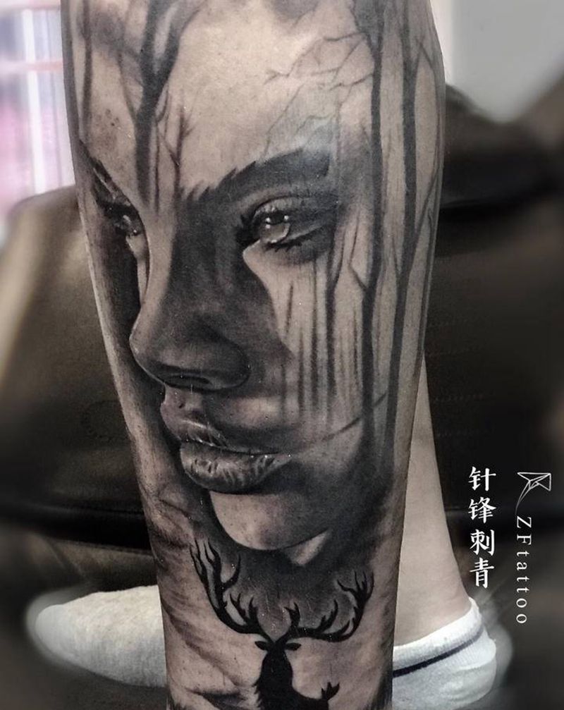 欧妹纹身图片_腿部欧美写实纹身图案
