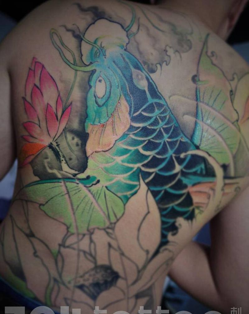 满背锦鲤未完成纹身图片_新传统纹身图案