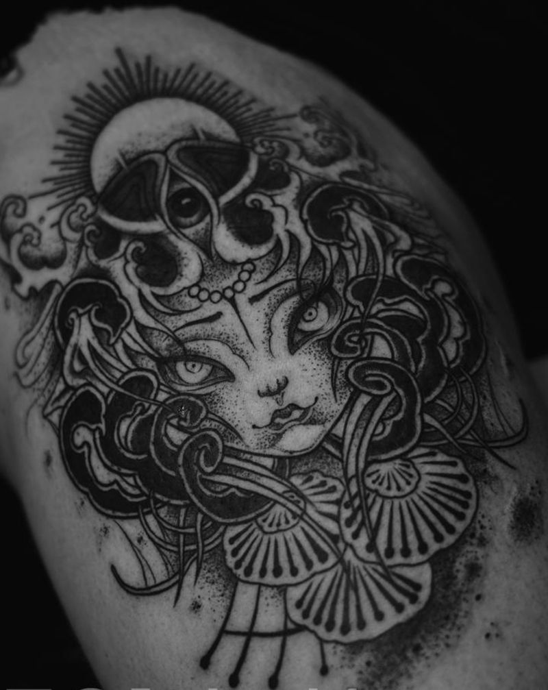 恶灵女童纹身图片_臀部腿部新传统New School纹身图案