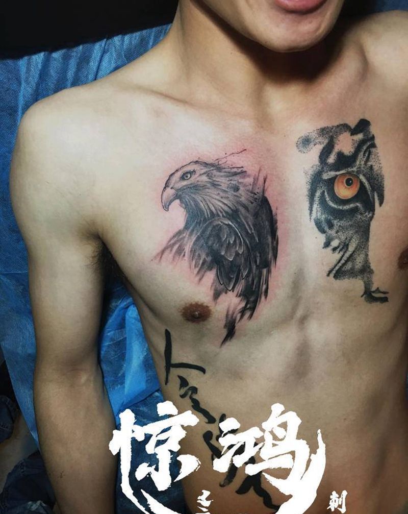 鹰纹身图片_胸部水墨纹身图案