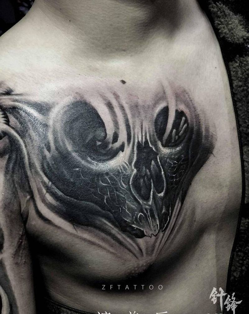 骷髅纹身图片_胸部手臂欧美写实遮盖纹身图案