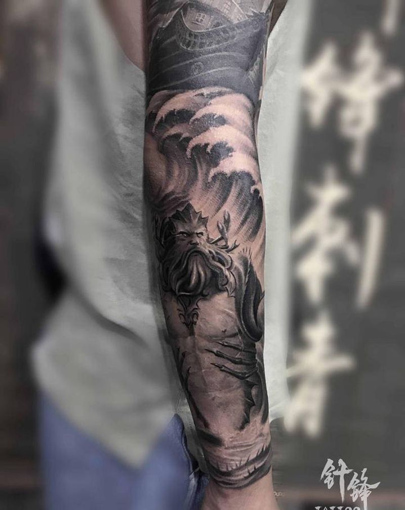 乘风破浪纹身图片_手臂欧美写实花臂纹身图案