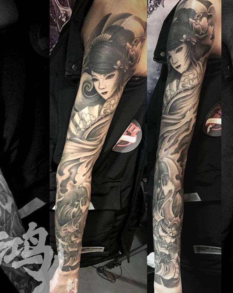 黑灰花臂纹身图片_新传统纹身图案