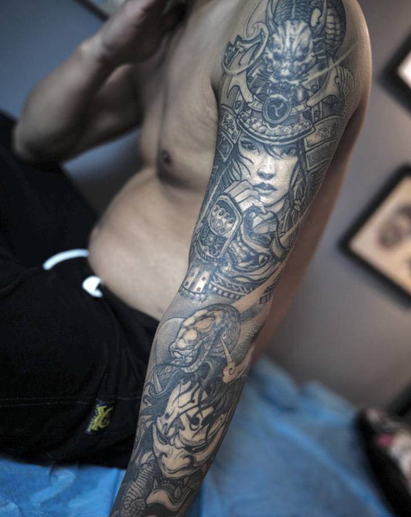 女武士花臂纹身图片_手臂新传统纹身图案