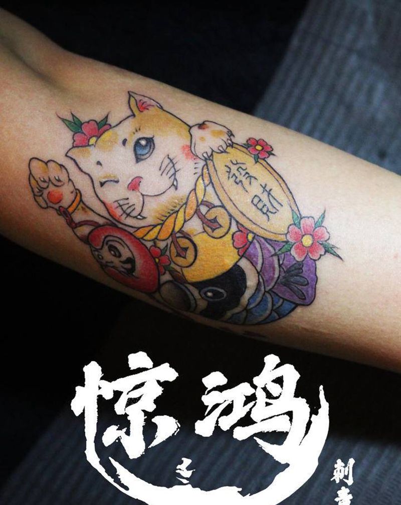 迷你招财猫纹身图片_手臂纹身图案