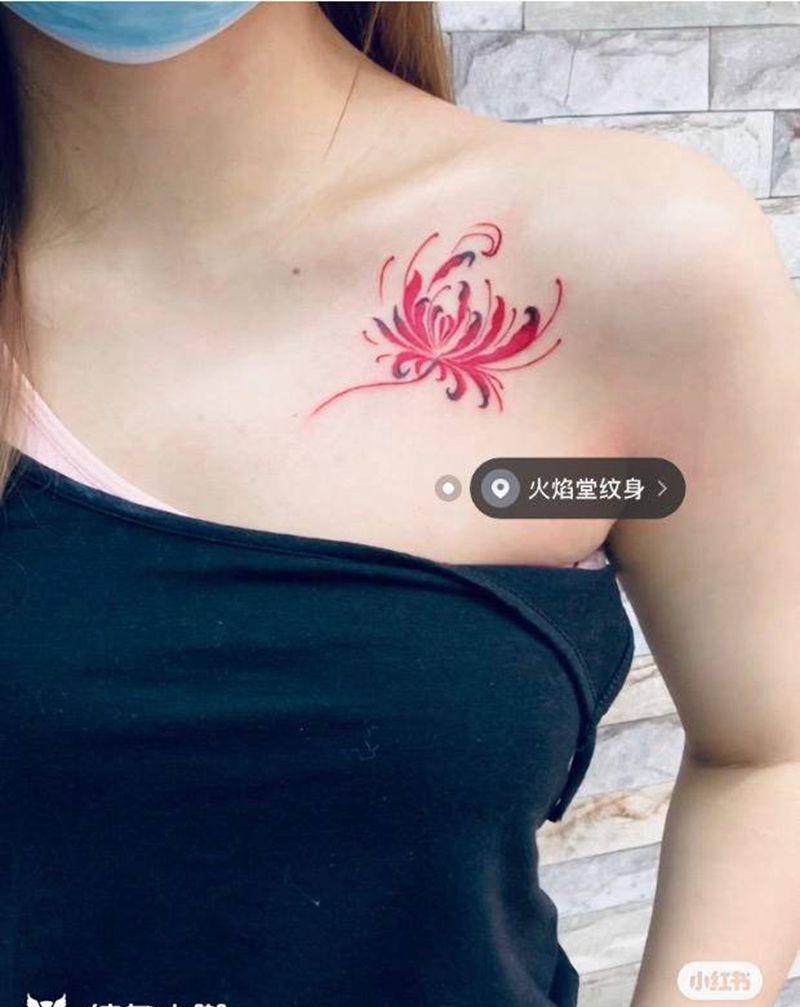 彼岸花纹身图片_胸部新传统纹身图案
