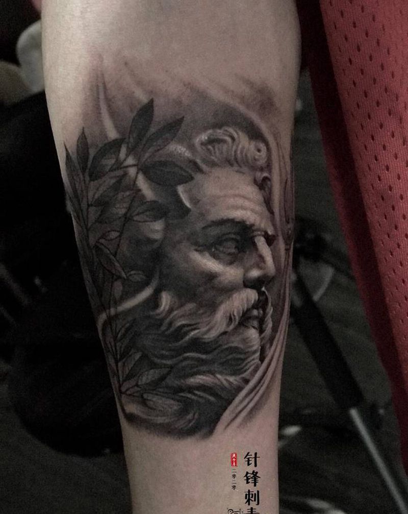 波赛冬纹身图片_手臂欧美写实纹身图案