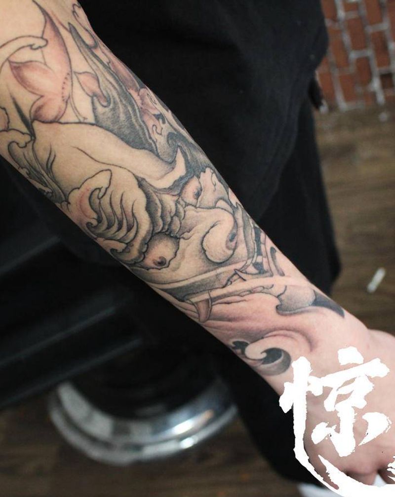 小臂 般若纹身图片_手臂新传统纹身图案