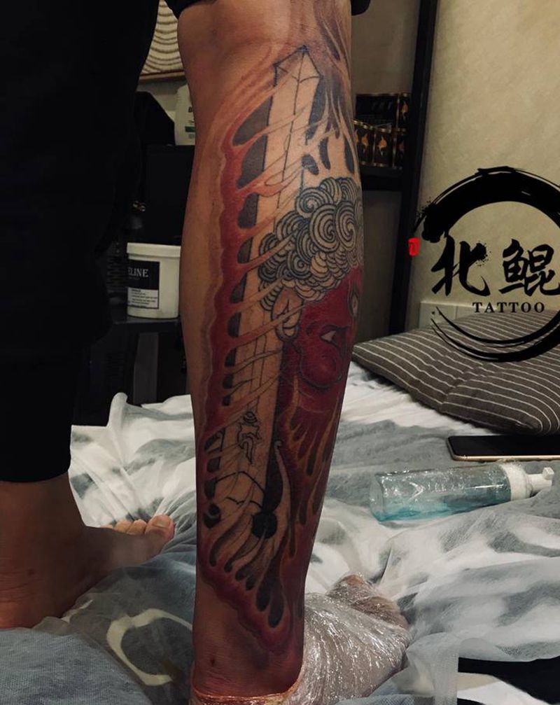 不懂冥王纹身图片_腿部新传统纹身图案