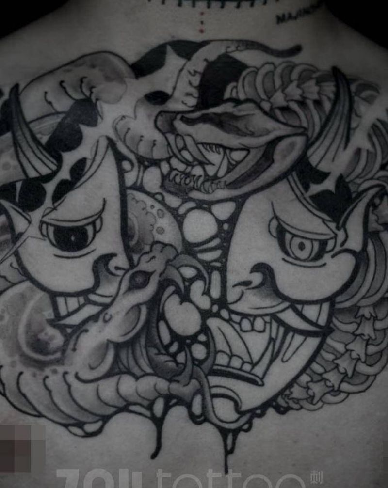 无双大蛇花胸纹身图片_胸部新传统纹身图案