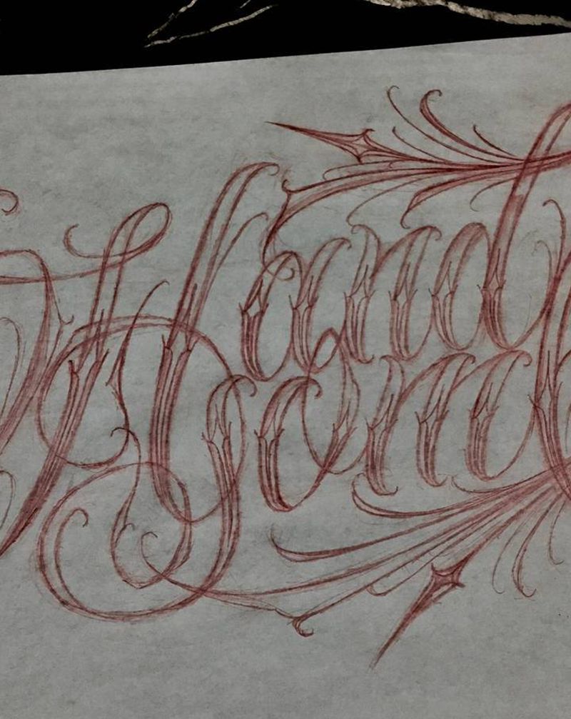 花体字纹身图片_腿部花体字纹身图案