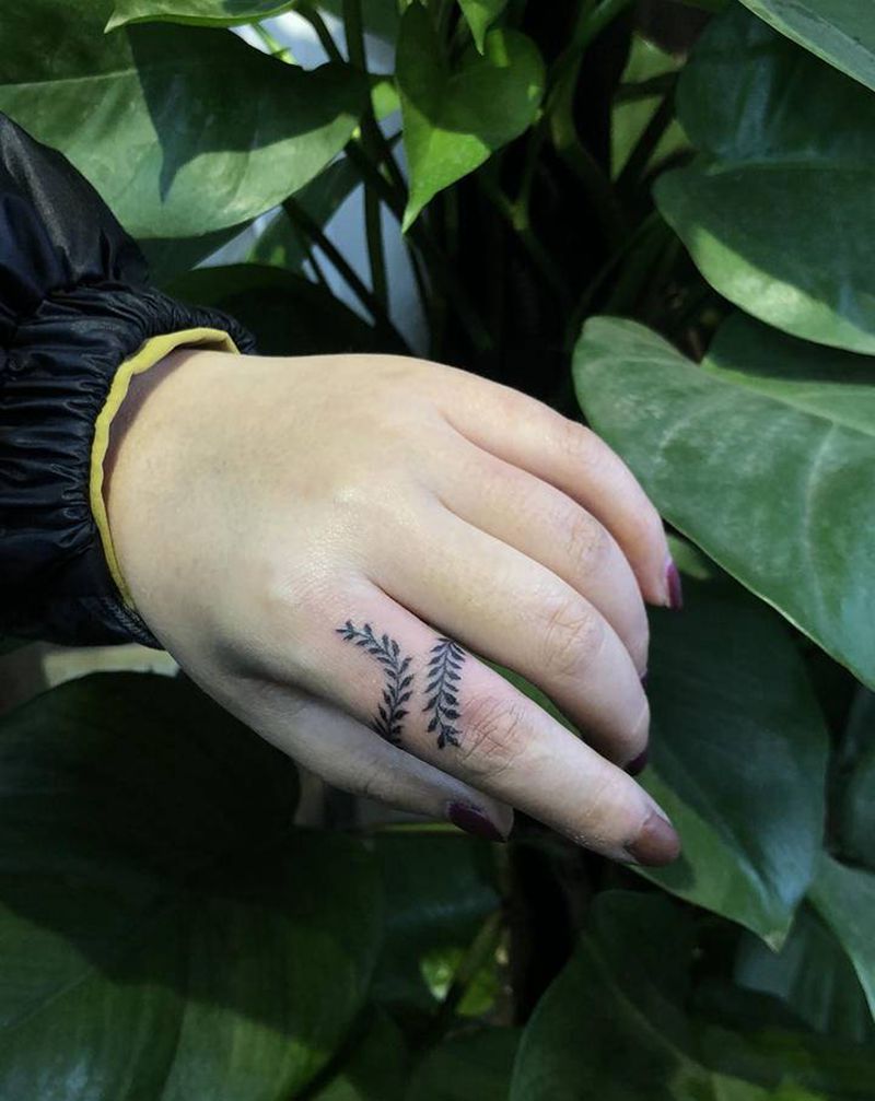 戒指纹身图片_手部图腾纹身图案