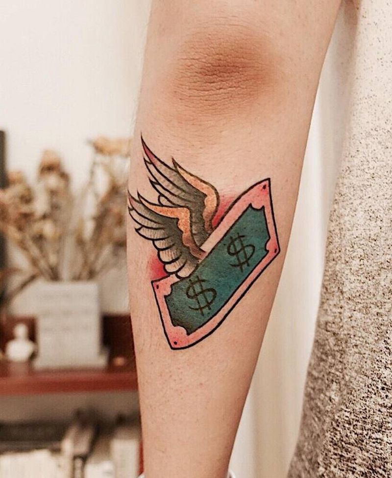 钞票纹身图片_手臂Old School老传统翅膀钞票纹身图案