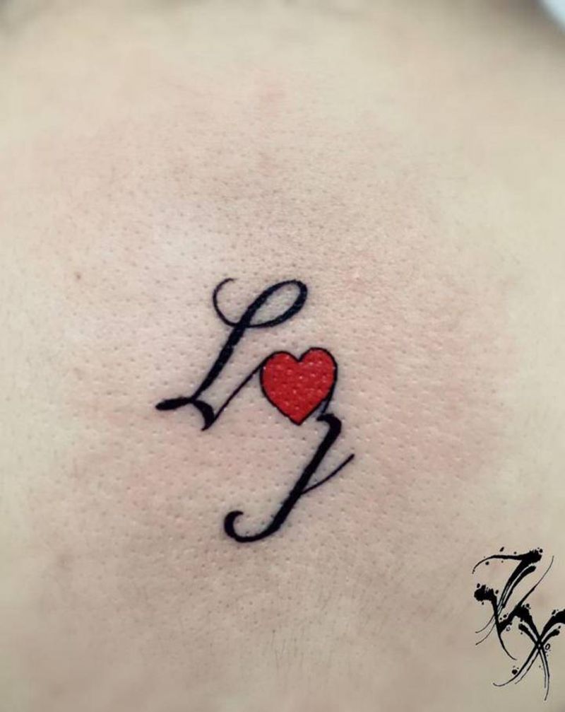 定制“家庭纹身”纹身图片_背部纹身图案