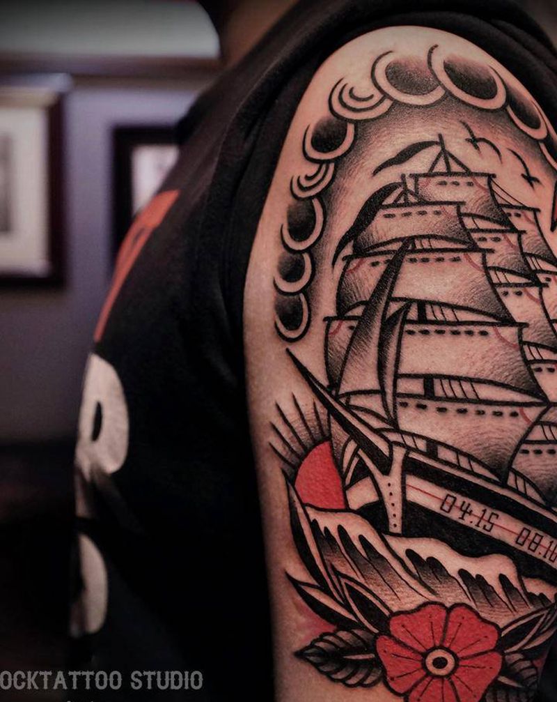 帆船纹身图片_手臂老传统Old School帆船纹身图案