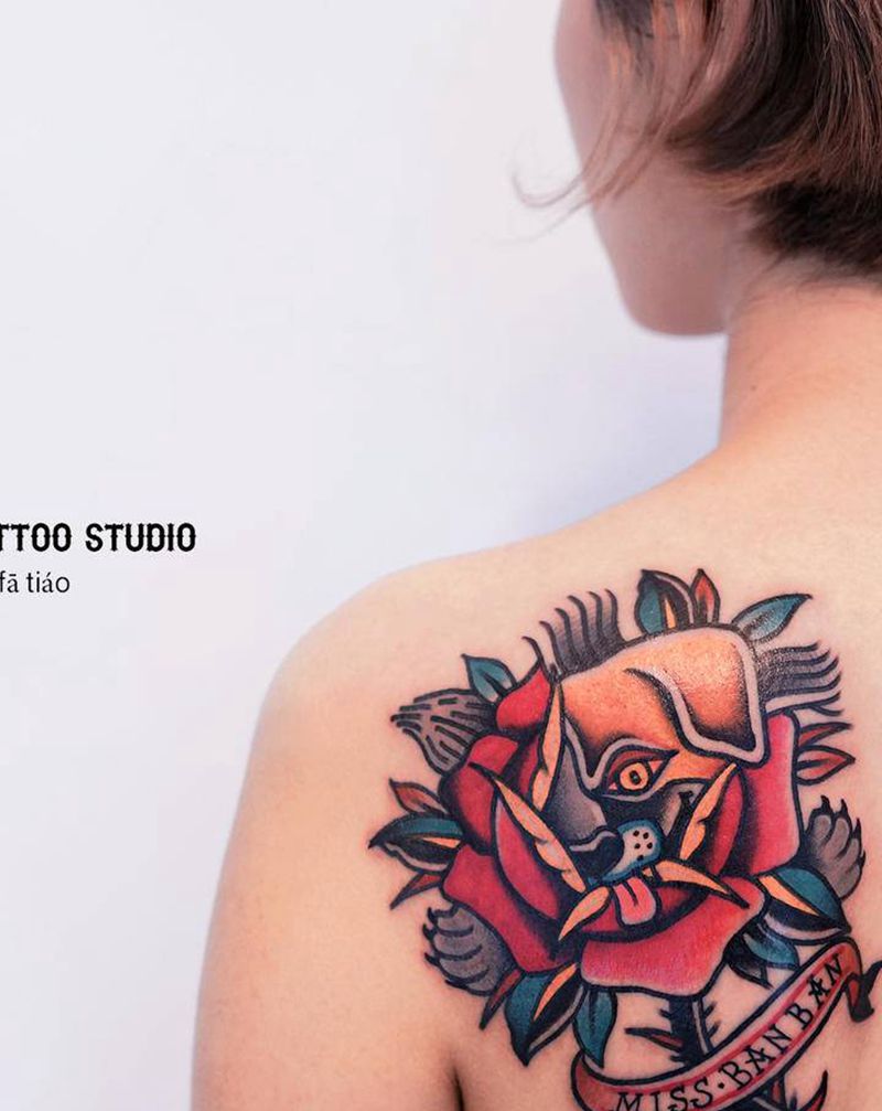 狗子纹身图片_背部肩部老传统Old School玫瑰狗子纹身图案