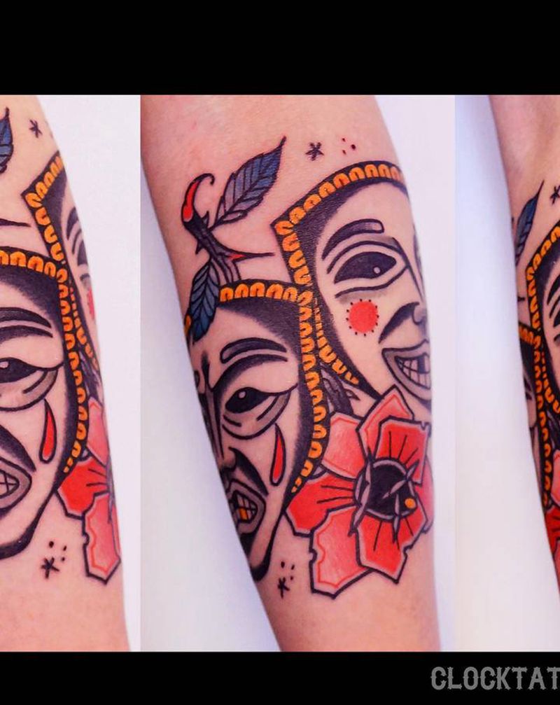 TwOFaCe纹身图片_手臂Old School老传统玫瑰面具哭笑纹身图案