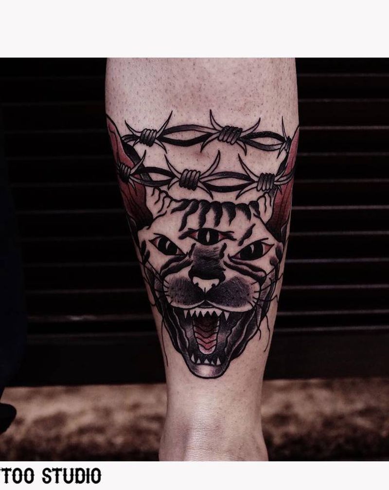 斯芬克斯纹身图片_腿部Old School老传统猫斯芬克斯纹身图案