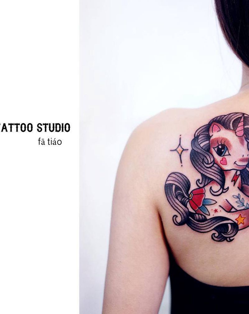 小马宝莉纹身图片_背部老传统Old School独角兽小马宝莉纹身图案