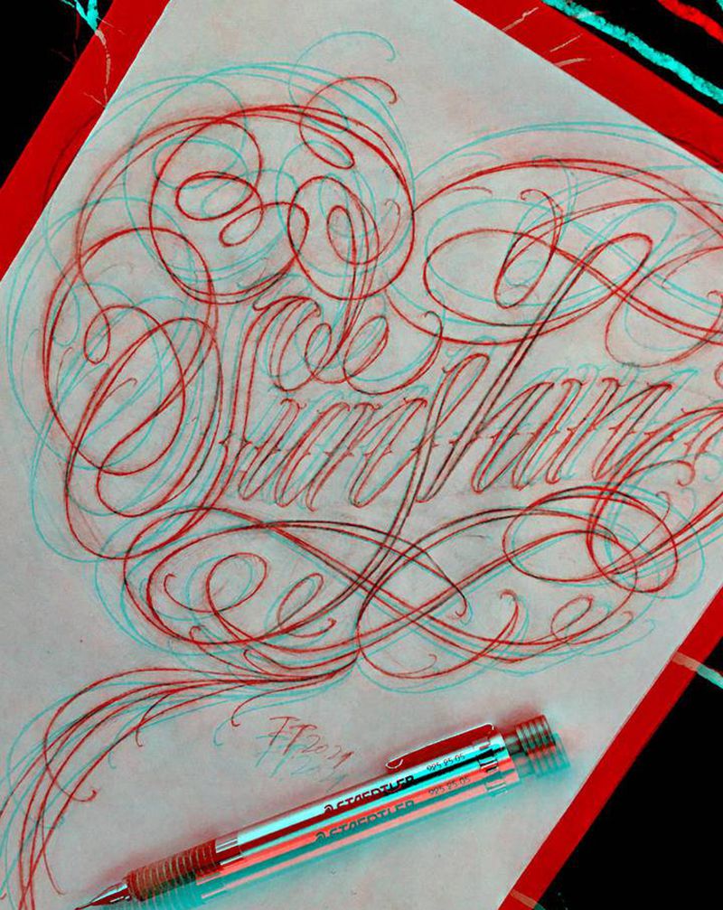 心形花体纹身图片_臀部腿部花体字单纯字母纹身图案